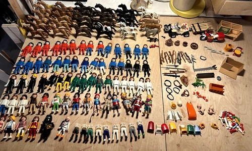 Mixed Lot Vintage 1974 To Modern Playmobil Figures Animals anAccessories
