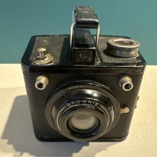 Kodak Brownie Flash Six-20 Box Camera 620 Film Vintage Antique Display Decor
