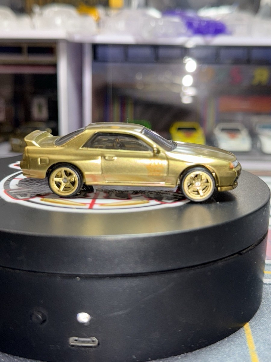 Hot Wheels New 2026 Premium Chase Gold Nissan Skyline GT-R R32