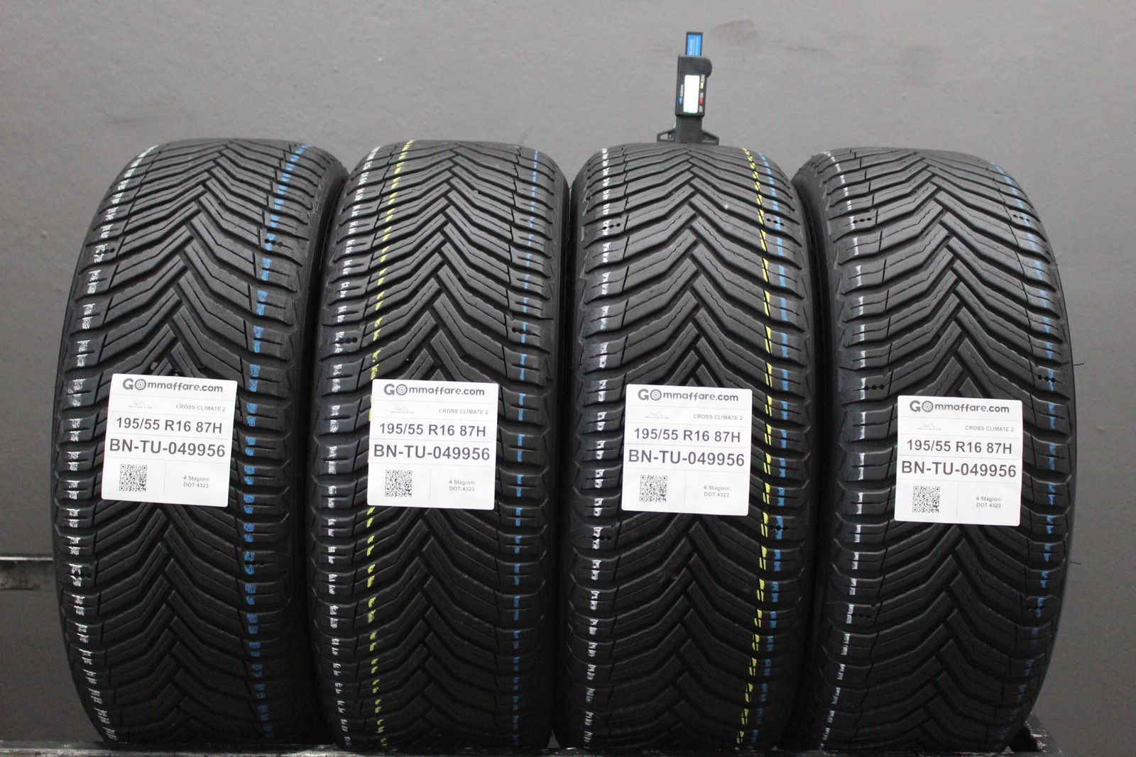 4 Pneumatici 195/55 R16 Michelin Cross Climate 2