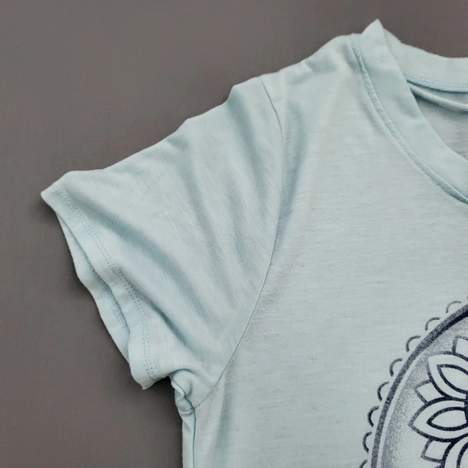 Camisa moderna de lujo para mujer mediana manga corta transparente Yin Yang floral pulóver azul Foto 2 de 4