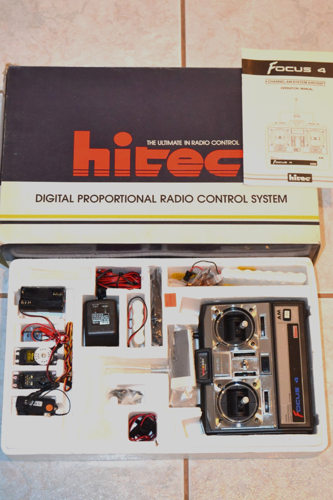 Hitec Digital Proportional Radio Control System Focus 4 AM NEW!