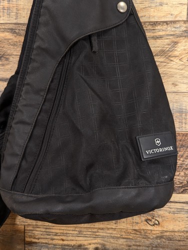 Victorinox Mono Sling Backpack (Read) - Picture 4 of 11