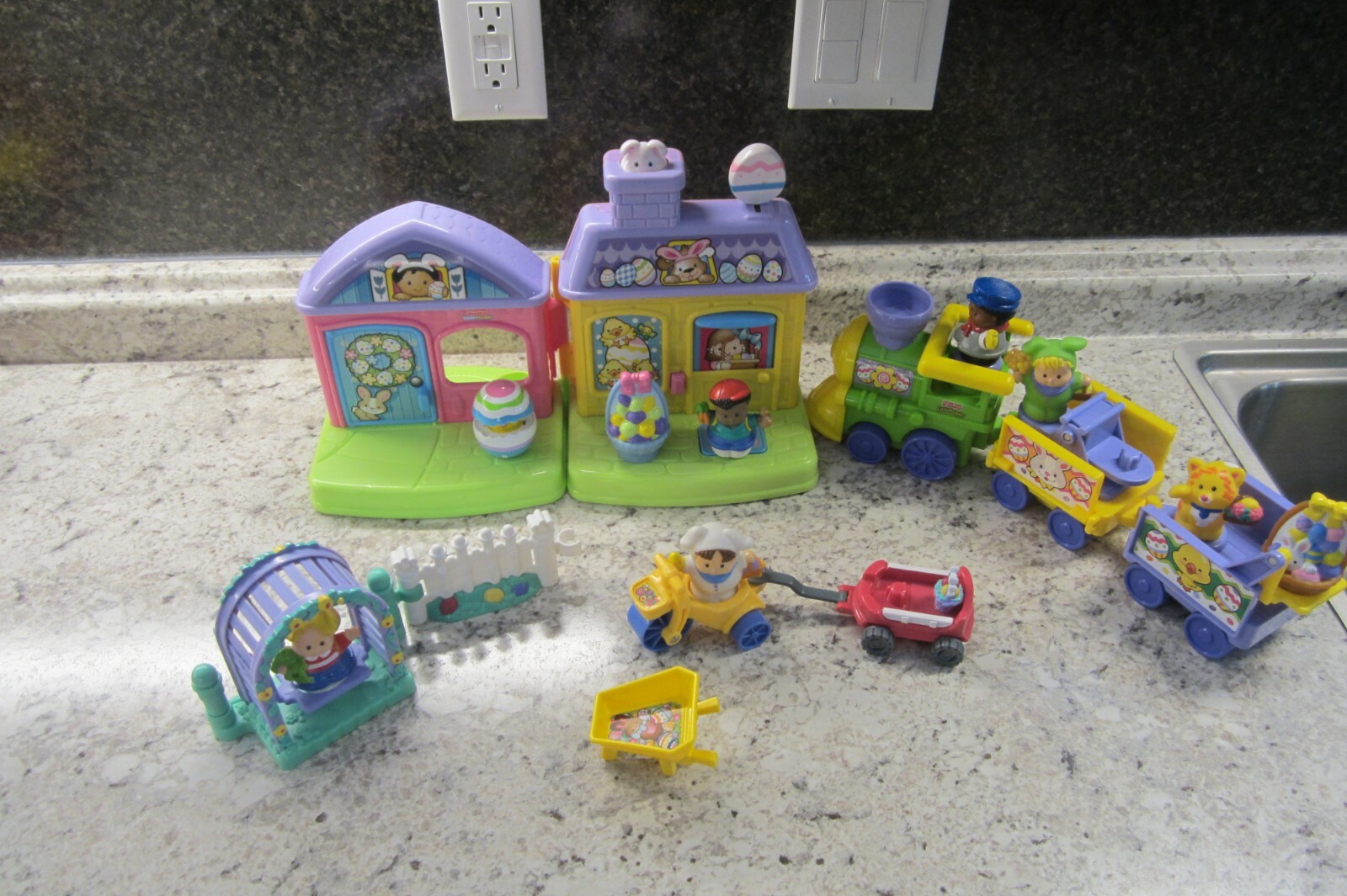 little people easter train