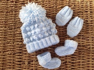 newborn baby bobble hat
