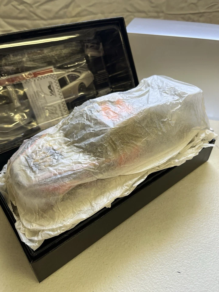 RCCA ELITE 1/24 DALE JARRETT 2008 UPS Toyoto Camry AUTOGRAPHED 543 /600 NEW - Image 2 of 4