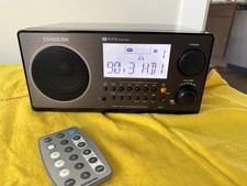 Sangean WR-2 AM/FM-RBDS Piano Black Cabinet   Excellent Mint Condition