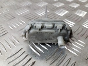 AUDI A6 Avant 4A, C4 Motor für Tankdeckelverriegelung 4A0862153C 2.50 25146646