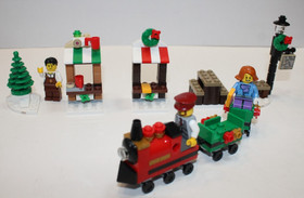 LEGO 40262 Christmas Train Ride Complete with Parts, 3 Mini Figs, Manual and Box