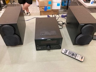Yamaha CRX 332 CD Receiver With Remote & Speakers Black Compact Hi Fi Audio