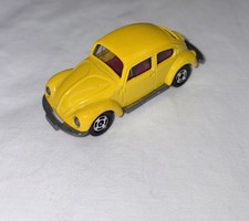 VINTAGE TOMICA 1977 TOMY VOLKS WAGEN 1200 LSE No. F20 YELLOW VW BUG BEETLE JAPAN
