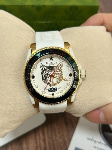 Gucci Dive Cat Men's Watch Gold Stainless Steel Rubber Strap 40mm