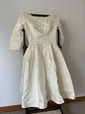 Vintage Ivory Wedding Dress with Lace Details Ballerina Length 24  Waist