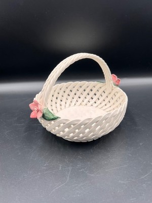 Vintage Keramik geflochtenes Gitter weiß Korb mit rosa Blumen Schmuck Schale Kitsch