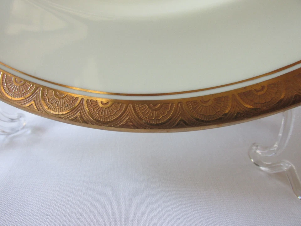 Set 6 Paragon Fine China England Pat #3589 Gold Arches Rim Dinner Plates 10 1/2" - Image 3 of 4