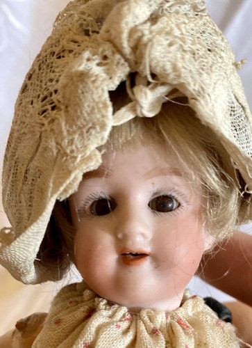 Antiker deutscher winziger Bisque on JTD Originalkorpus 7"" Mignonette mit tollem Outfit