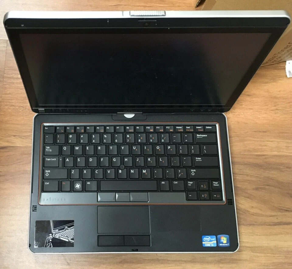 戴尔 LATITUDE XT3 便携式电脑 i3 i3-2330M 4GB 320GB 无电池 - 正常工作 — 第 2/4 张图片