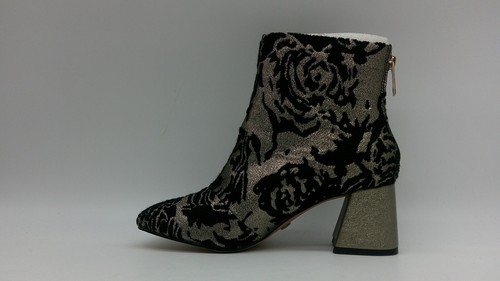 Nanette Lepore Rose Pewter Black Floral Fabric Ankle Boots Size 6 M Block Heels - Picture 3 of 10