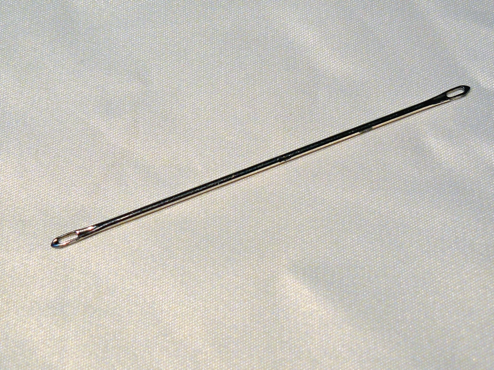 AIGUILLE DOUBLE CHAS POUR MACHINES A TRICOTER