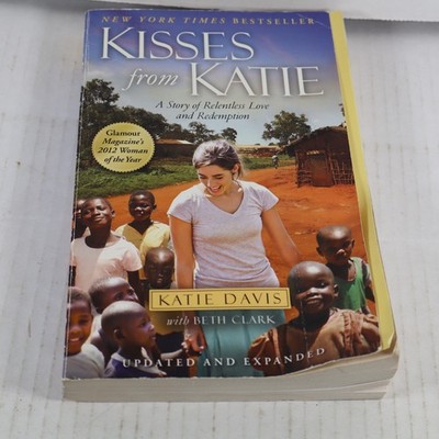 Kisses from Katie: A Story of Rele- 9781451612097, Katie Davis Majors, paperback