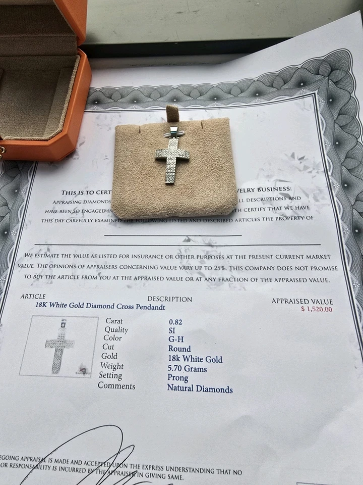 Colgante Cruz Diamante Foto 4 de 4