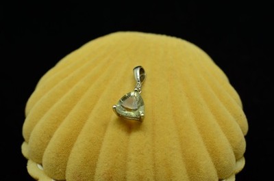 14K Weißgold Trillion Schliff sehr hellblau Aquamarin Anhänger Charm - klein