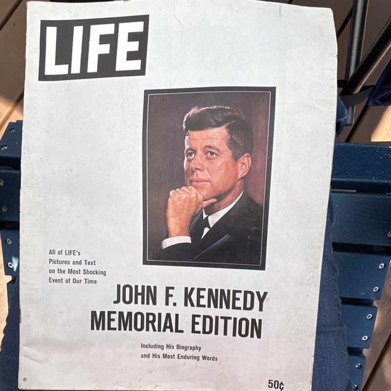 Life Memorial Edition Illustrated John F. Kennedy November 1963 Magazine