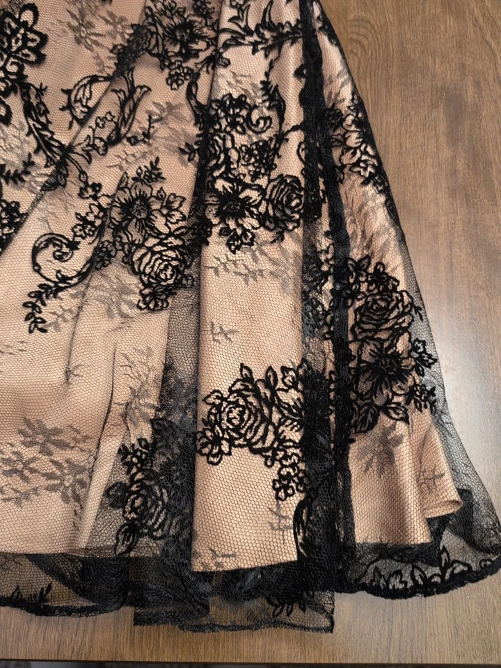 Vestido de encaje negro THE LIMITED talla 8 cóctel sin mangas marfil beige forro floral Foto 3 de 4