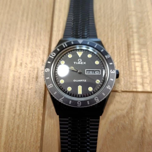 TIMEX Q TIMEX Wristwatch Black Quartz Timepiece Mesh Band Mens Vintage