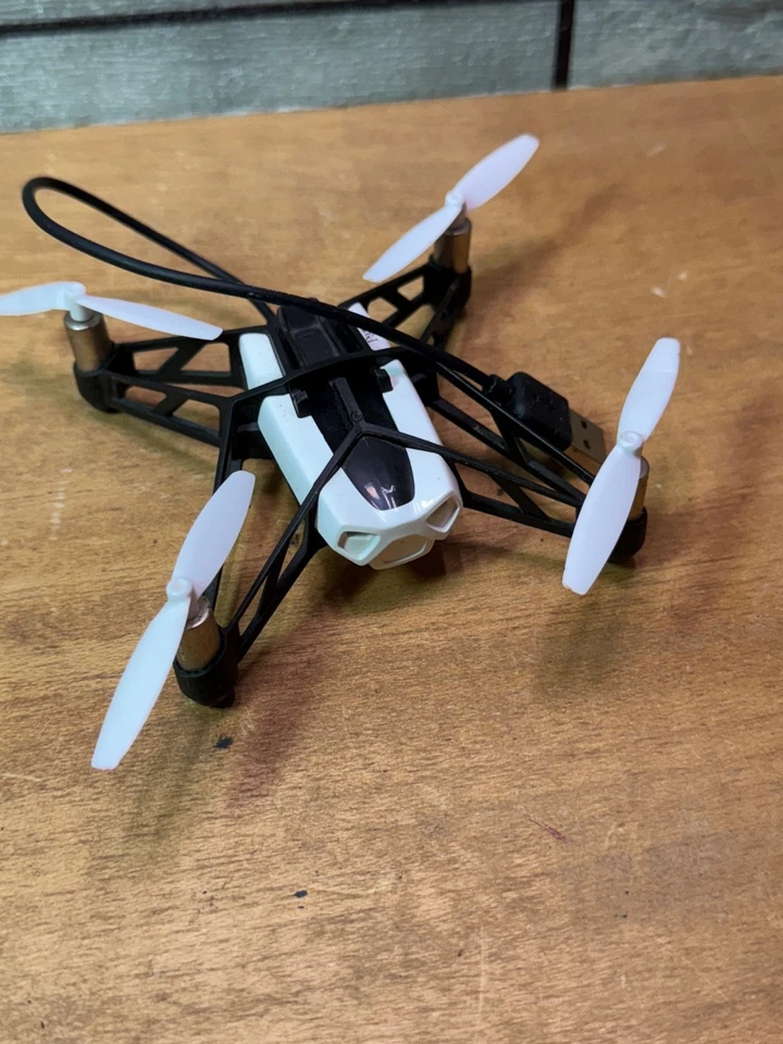 Parrot White & Black 4" Mini Drone, No Remote Comes w Cable, FreeShipping! - Image 2 of 4