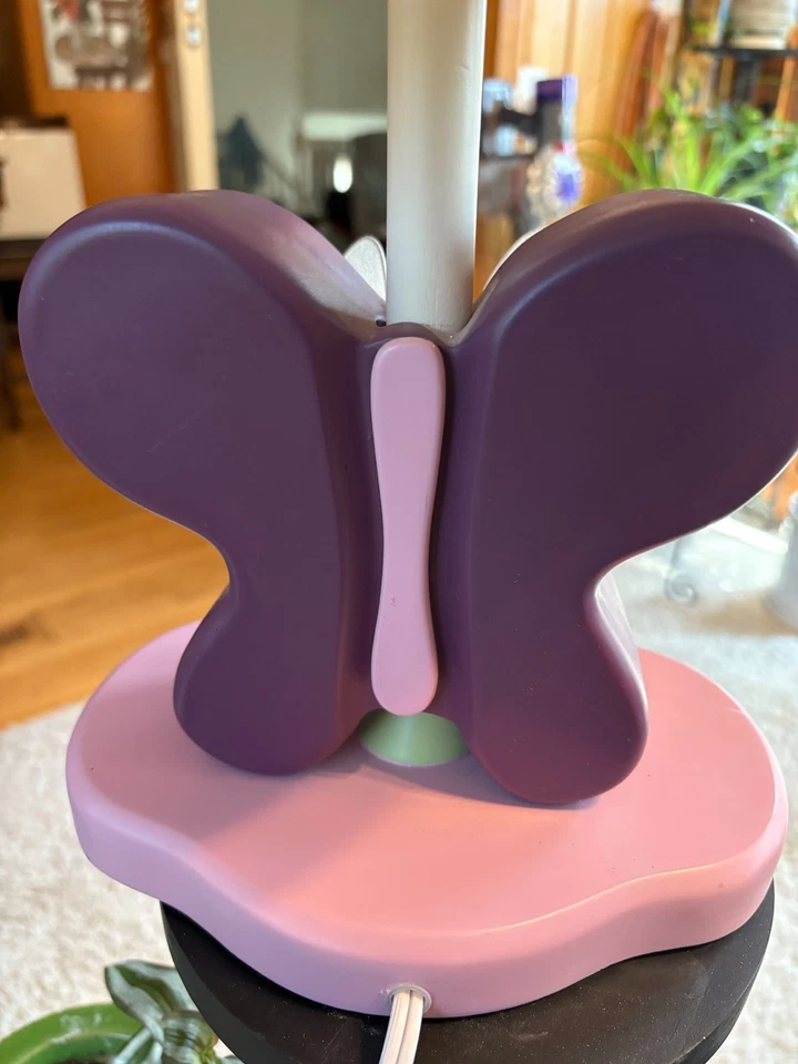Lámpara de ciruela de azúcar CoCaLo - mariposa rosa y púrpura Foto 4 de 4