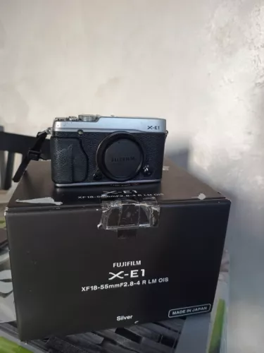 Fujifilm X E1