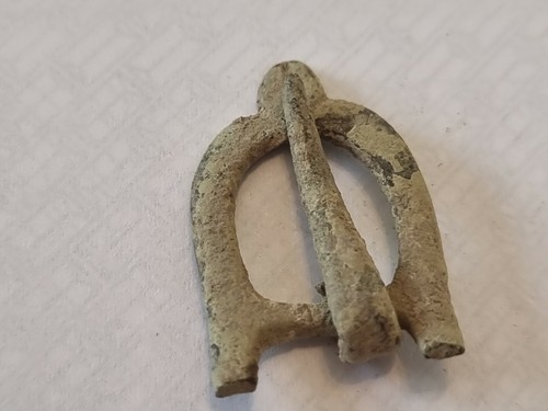 Rare complete early post Medieval bronze buckle. Please read description. L107z