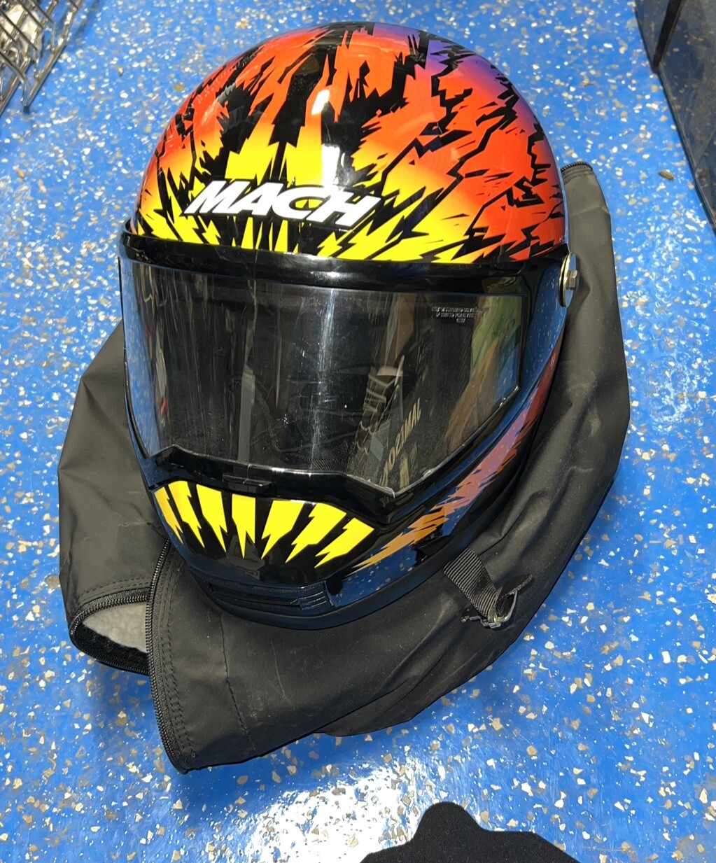 Lazer SkiDoo Snowmobile Helmet “Size M” (7 7 1/8) DOT 218 Vintage