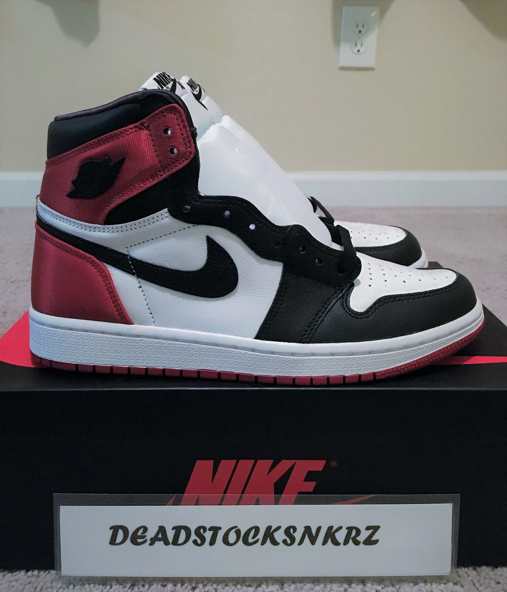 Satin black outlet toe jordan 1