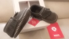 NIB baby unisex MINNETONKA MOCASSINS booties size 4 12-18 months leather upper