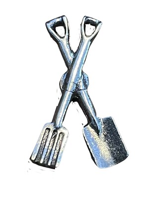 Gardening Tools Fork & Spade Pewter Lapel Pin Badge (WA) 