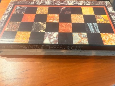 VINTAGE! 1994 The Art of Chess Pieces Book