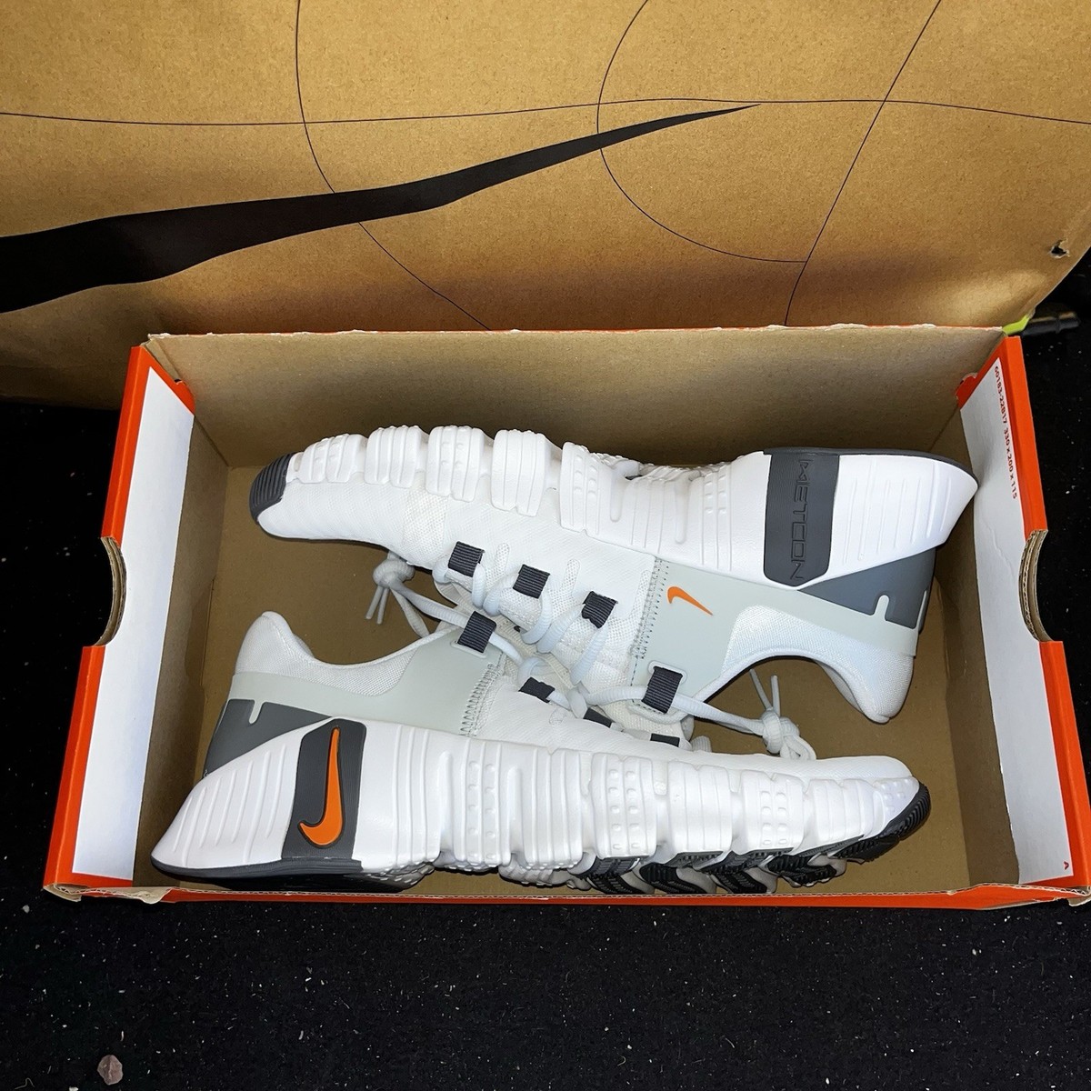 NEW Nike Free Metcon 5 Summit White/Bright Mandarin DV3949-101 Men Size 10.5 Nike Free Metcon 5  main image 2