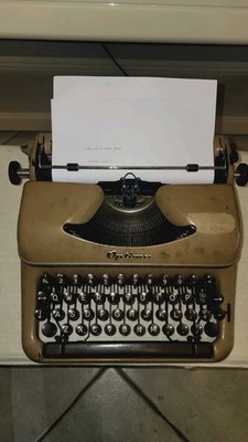 VINTAGE 1950's OPTIMA ELITE  MANUAL TYPEWRITER GERMANY TAN WORKS Parts or Repair