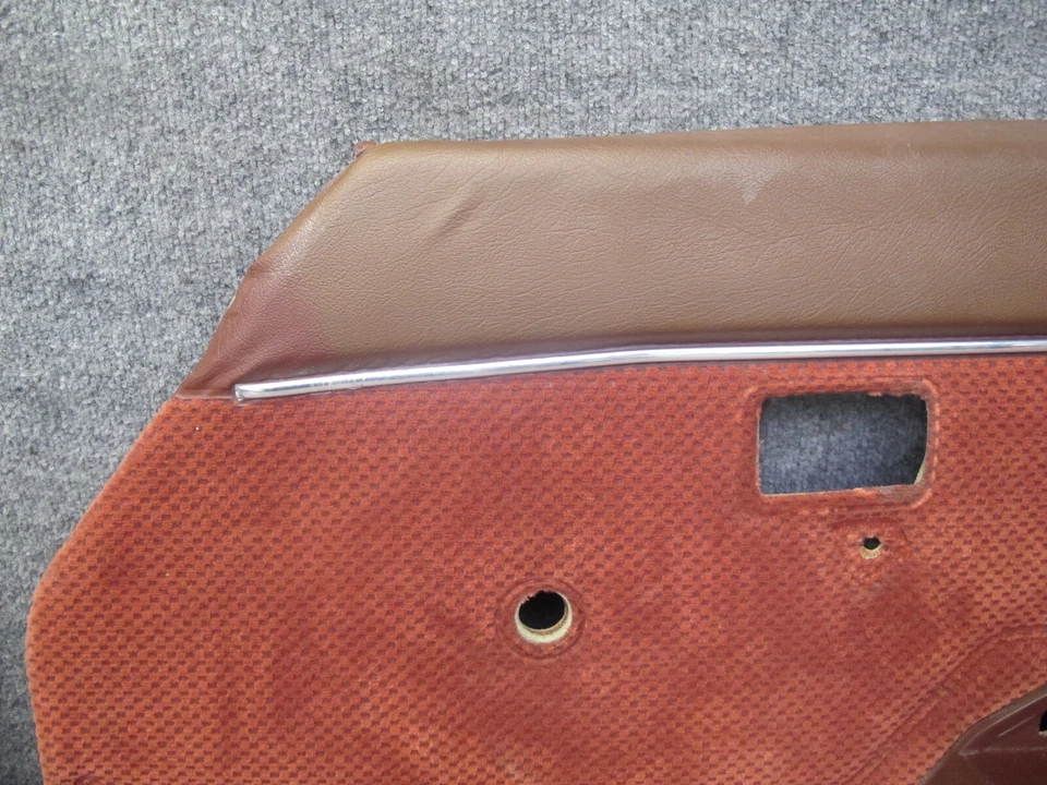 84-85 MAZDA RX7 FB 左门和右门内部装饰盖板套装衣服红色原始设备制造商 — 第 4/4 张图片