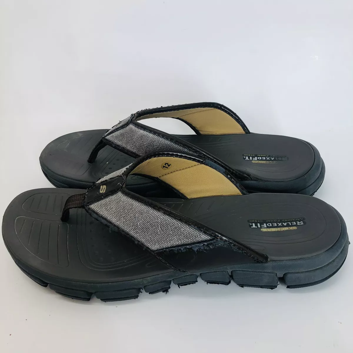 Men's skechers relaxed fit 2025 memory foam flip flops
