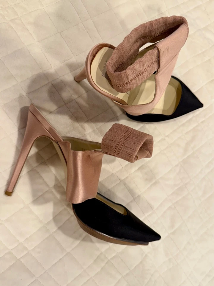 Saltos Stella McCartney pretos e pêssego nunca usados - Imagem 4 de 4