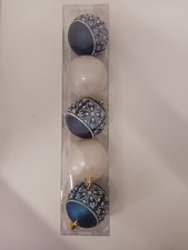Holiday Style 5 Ct Christmas Ornaments Shatter Proof White  Blue w/ White NEW