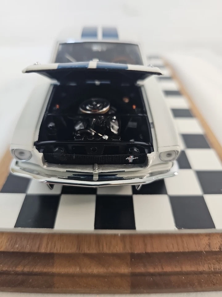 Ford Mustang GT-350 1965 Franklin Mint 1:24 "blanco"  Foto 2 de 4