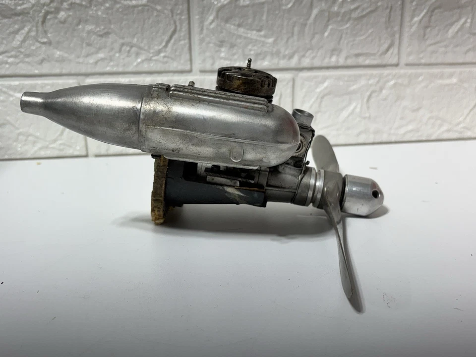 Magnum Pro .45 45 Two Stroke Nitro RC Remote Control Airplane Engine - Image 2 of 4