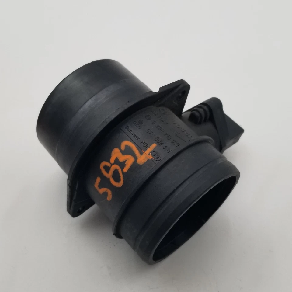 Датчик массового расхода воздуха 1996 1997 1998 1999 2000 Volkswagen Passat MAF 037906461C - Изображение 4 из 4