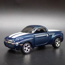 2003-2006 CHEVY CHEVROLET SSR TRUCK BLUE 1:64 SCALE DIORAMA DIECAST MODEL CAR