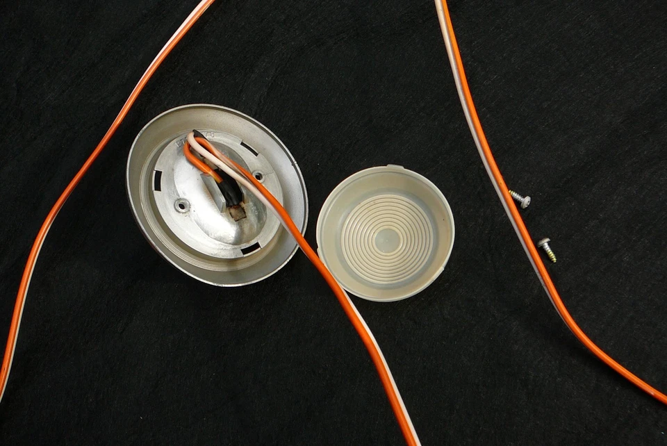 Luz domo interior GM Buick Electra Wildcat LeSabre 1969 1970 Foto 4 de 4