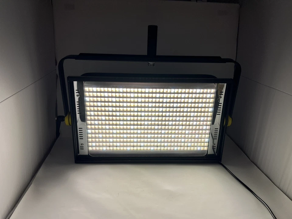 Lowel Prime LED 400 Tungsten - 3200K - Lowel PRM-400TU   Excellent Condition - Image 3 of 4
